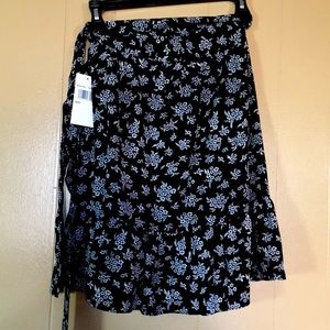 Black and white print wrap skirt.